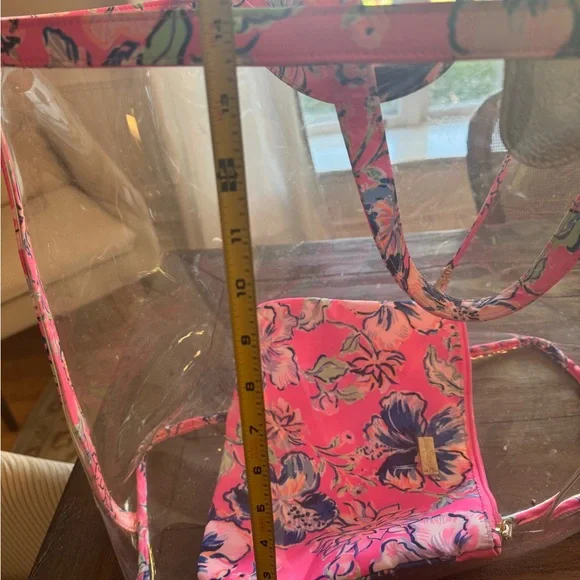 Lilly Pulitzer Kendyl Tote Bag clear with small bag inside - Picture 8 of 10
